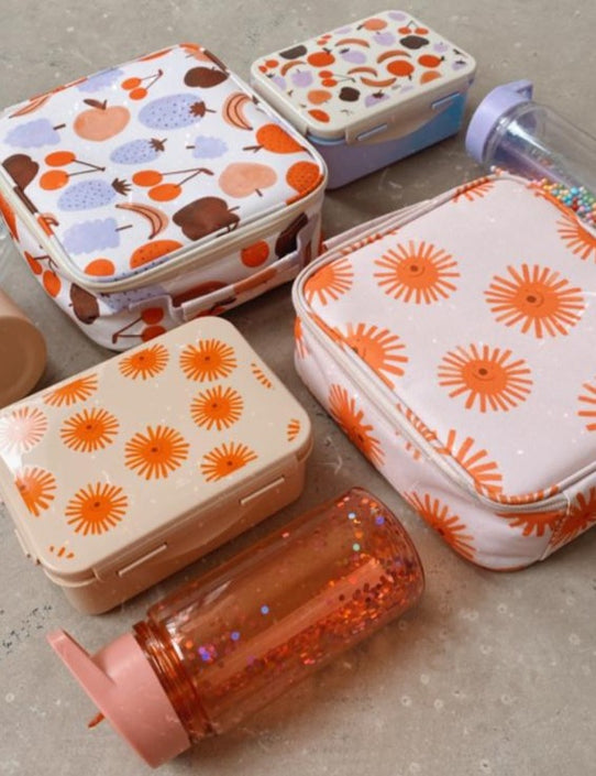 Lunchbox fruits + divider