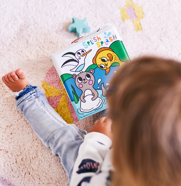 Splish Splash magic bath book sea