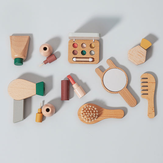 Wooden make up set