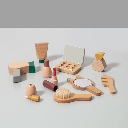 Wooden make up set