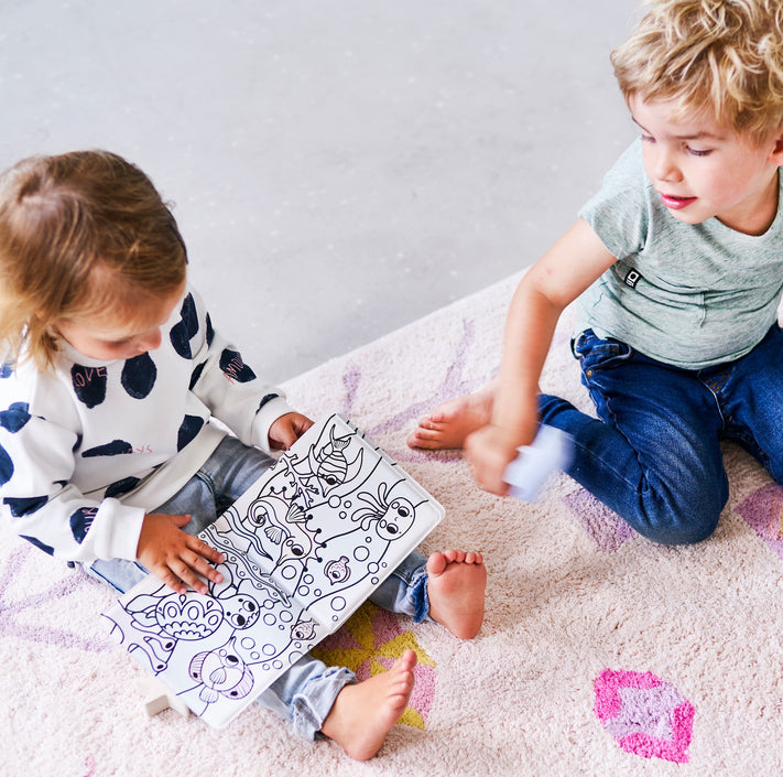 Splish Splash magic bath book sea